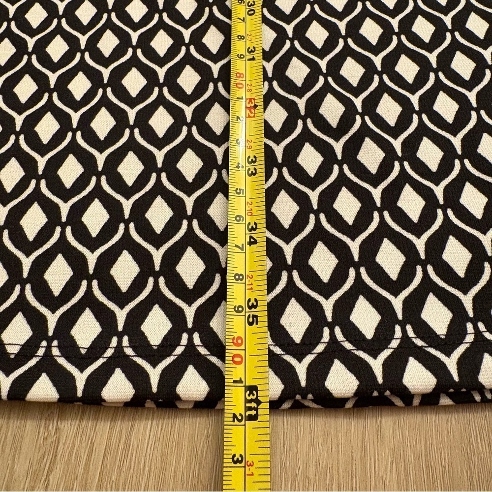 H&M Black and White Sleeveless A-Line Dress Key Hole Back - Picture 6 of 6